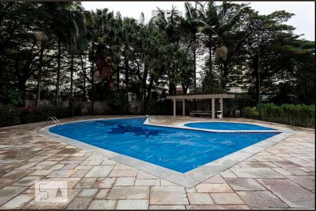 Apartamento para alugar com 110m², 2 quartos e 2 vagasÁrea comum - Piscina