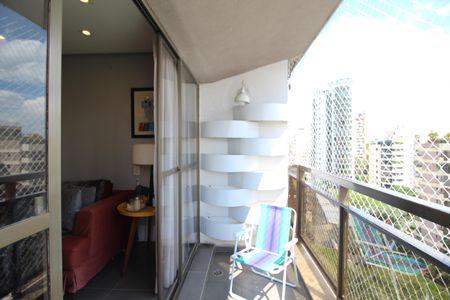 Apartamento para alugar com 110m², 2 quartos e 2 vagasVaranda