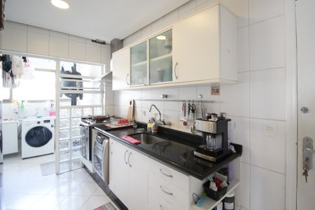 Apartamento para alugar com 110m², 2 quartos e 2 vagasCozinha