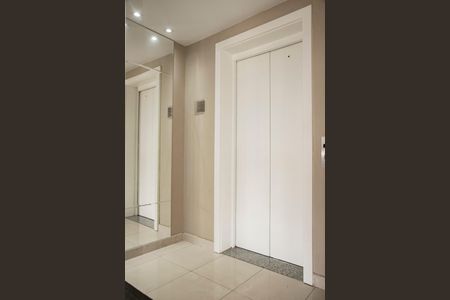 Apartamento à venda com 104m², 3 quartos e 2 vagasHall 