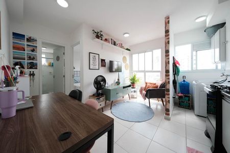 Sala/Cozinha de apartamento para alugar com 1 quarto, 27m² em Vila Guilhermina, São Paulo