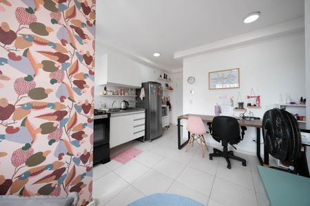 Sala/Cozinha de apartamento para alugar com 1 quarto, 27m² em Vila Guilhermina, São Paulo