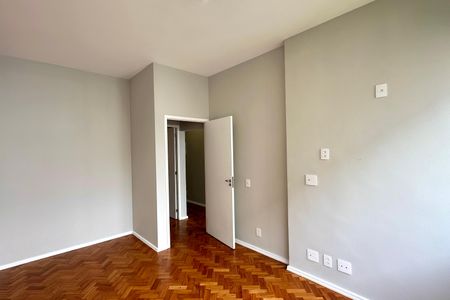 Apartamento para alugar com 109m², 3 quartos e 1 vaga
