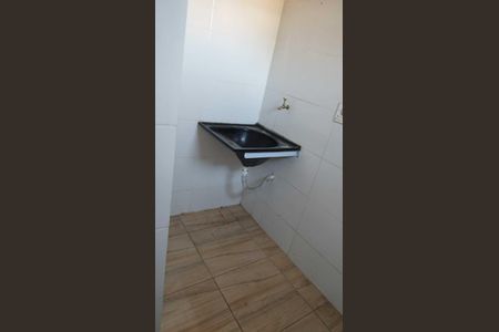 Área de Serviço  de apartamento para alugar com 2 quartos, 50m² em Jardim de Ala (Justinopolis), Ribeirão das Neves