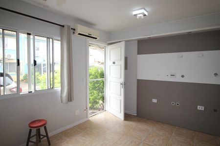 Casa de condomínio à venda com 80m², 3 quartos e 2 vagasSala