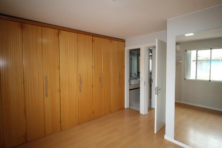 Casa de condomínio à venda com 80m², 3 quartos e 2 vagasSuíte 1