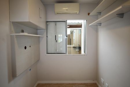 Quarto 1 de casa de condomínio para alugar com 3 quartos, 80m² em Humaitá, Porto Alegre