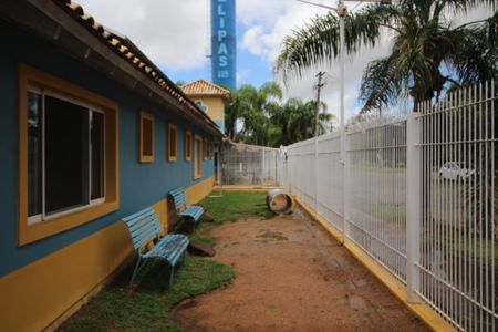 Casa de condomínio à venda com 80m², 3 quartos e 2 vagasCachorródromo