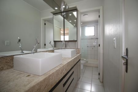 Casa de condomínio à venda com 80m², 3 quartos e 2 vagasBanheiro