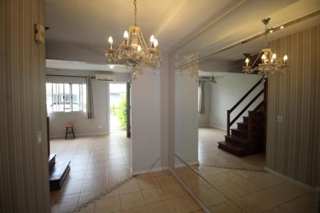 Casa de condomínio à venda com 80m², 3 quartos e 2 vagasSala