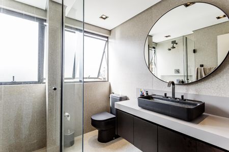 Apartamento à venda com 93m², 2 quartos e 1 vaga Apartamento à venda com 93m², 2 quartos e 1 vagaBanheiro da Suíte