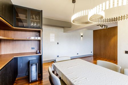 Apartamento à venda com 93m², 2 quartos e 1 vaga Apartamento à venda com 93m², 2 quartos e 1 vagaSala