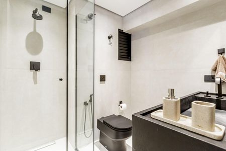 Apartamento à venda com 93m², 2 quartos e 1 vaga Apartamento à venda com 93m², 2 quartos e 1 vagaBanheiro Social