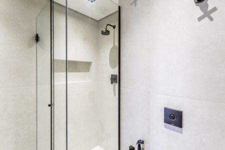 Apartamento à venda com 93m², 2 quartos e 1 vaga Apartamento à venda com 93m², 2 quartos e 1 vagaBanheiro Social