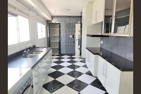 Apartamento para alugar com 4 quartos, 175m² em Vila Romana, São Paulo