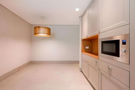 Apartamento para alugar com 4 quartos, 250m² em Perdizes, São Paulo