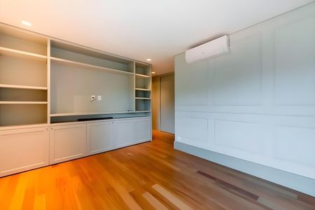 Apartamento para alugar com 4 quartos, 250m² em Perdizes, São Paulo