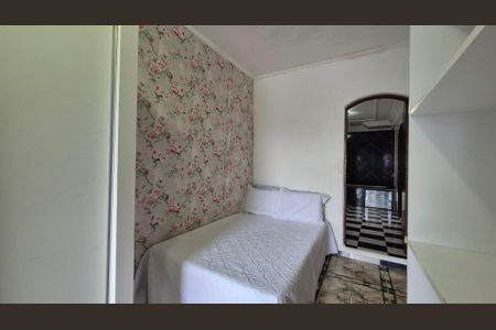 Casa à venda com 180m², 3 quartos e 3 vagas Casa à venda com 180m², 3 quartos e 3 vagasQuarto 2