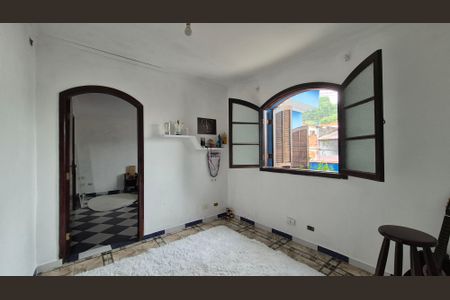 Casa à venda com 180m², 3 quartos e 3 vagas Casa à venda com 180m², 3 quartos e 3 vagasQuarto