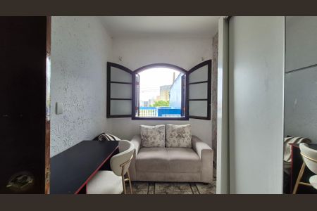 Casa à venda com 180m², 3 quartos e 3 vagas Casa à venda com 180m², 3 quartos e 3 vagasQuarto 2