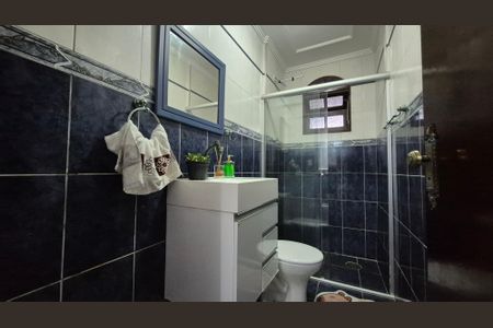 Casa à venda com 180m², 3 quartos e 3 vagas Casa à venda com 180m², 3 quartos e 3 vagasBanheiro