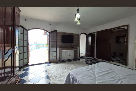 Casa à venda com 180m², 3 quartos e 3 vagas Casa à venda com 180m², 3 quartos e 3 vagasQuarto