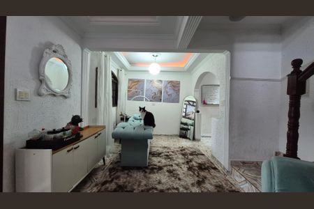 Casa à venda com 180m², 3 quartos e 3 vagas Casa à venda com 180m², 3 quartos e 3 vagasSala