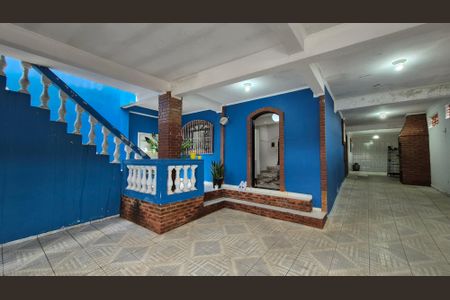 Casa à venda com 180m², 3 quartos e 3 vagas Casa à venda com 180m², 3 quartos e 3 vagasGaragem