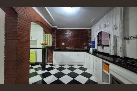 Casa à venda com 180m², 3 quartos e 3 vagas Casa à venda com 180m², 3 quartos e 3 vagasCozinha