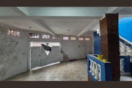 Vista de casa para alugar com 3 quartos, 180m² em Jardim Santo André CDHU, Santo André