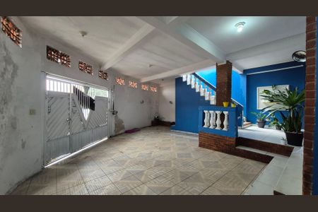 Casa à venda com 180m², 3 quartos e 3 vagas Casa à venda com 180m², 3 quartos e 3 vagasGaragem