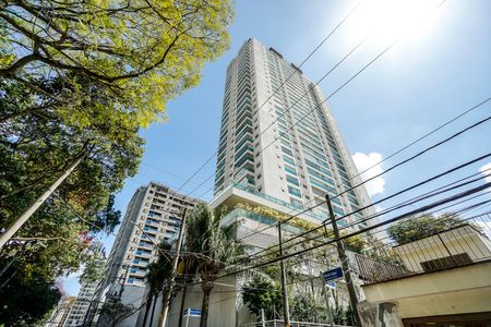 Apartamento à venda com 60m², 2 quartos e 1 vaga Apartamento à venda com 60m², 2 quartos e 1 vagaFachada