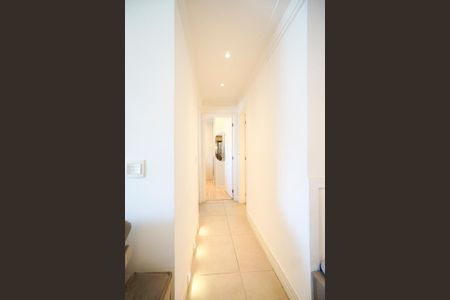 Apartamento à venda com 60m², 2 quartos e 1 vaga Apartamento à venda com 60m², 2 quartos e 1 vagaCorredor dos quartos