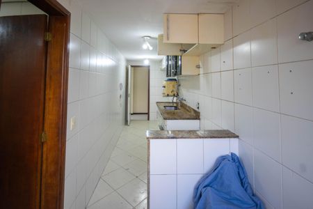 Apartamento para alugar com 170m², 2 quartos e 1 vaga Apartamento para alugar com 170m², 2 quartos e 1 vagaCozinha e Área de Serviço