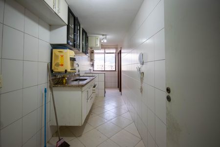 Apartamento para alugar com 170m², 2 quartos e 1 vaga Apartamento para alugar com 170m², 2 quartos e 1 vagaCozinha e Área de Serviço