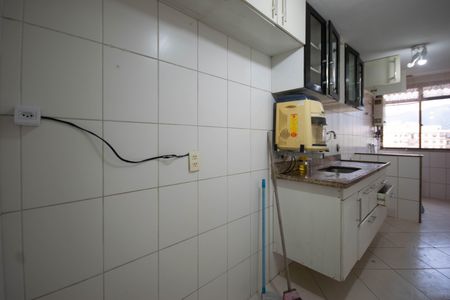Apartamento para alugar com 170m², 2 quartos e 1 vaga Apartamento para alugar com 170m², 2 quartos e 1 vagaCozinha e Área de Serviço