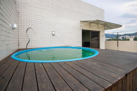 Apartamento para alugar com 170m², 2 quartos e 1 vaga Apartamento para alugar com 170m², 2 quartos e 1 vagaPiscina Coberta