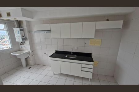 Cozinha de apartamento para alugar com 3 quartos, 80m² em Alvarez, Nova Iguaçu