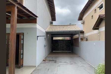 Casa de condomínio para alugar com 115m², 3 quartos e 2 vagas Casa de condomínio para alugar com 115m², 3 quartos e 2 vagasÁrea Externa