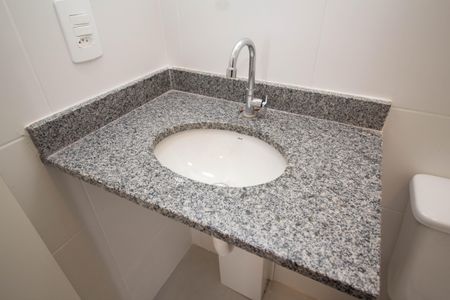 Apartamento para alugar com 36m², 2 quartos e sem vagaBanheiro