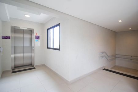 Apartamento para alugar com 36m², 2 quartos e sem vagaHall social