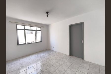 Sala  de apartamento para alugar com 2 quartos, 85m² em São João, Porto Alegre