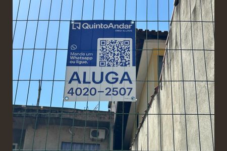 Casa para alugar com 90m², 2 quartos e 1 vagaFachada + plaquinha