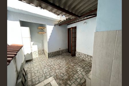 Casa para alugar com 90m², 2 quartos e 1 vagaÁrea de Serviço