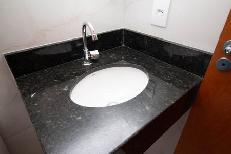 Apartamento à venda com 44m², 2 quartos e sem vaga Apartamento à venda com 44m², 2 quartos e sem vagaBanheiro