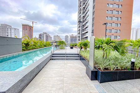 Apartamento à venda com 105m², 2 quartos e 2 vagasÁrea comum - Piscina