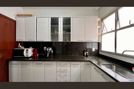 Apartamento à venda com 140m², 3 quartos e 2 vagascozinha