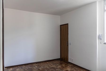 Sala de apartamento para alugar com 2 quartos, 66m² em Minas Brasil, Belo Horizonte