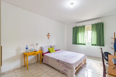 Casa para alugar com 140m², 2 quartos e 1 vaga Casa para alugar com 140m², 2 quartos e 1 vagaQuarto 1