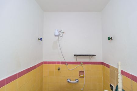 Casa para alugar com 140m², 2 quartos e 1 vaga Casa para alugar com 140m², 2 quartos e 1 vagaDetalhe - Banheiro